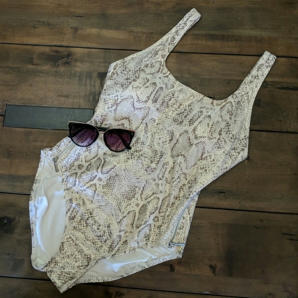 Carmen Marc Valvo Other - NWT Carmen Marc Valvo Monkini